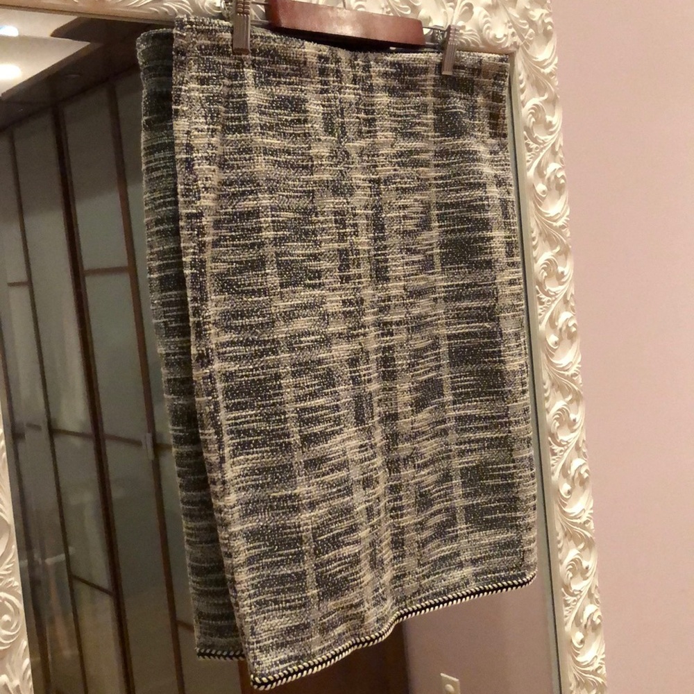 Max Studio skirt. NWT.